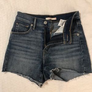 Levis mile high short